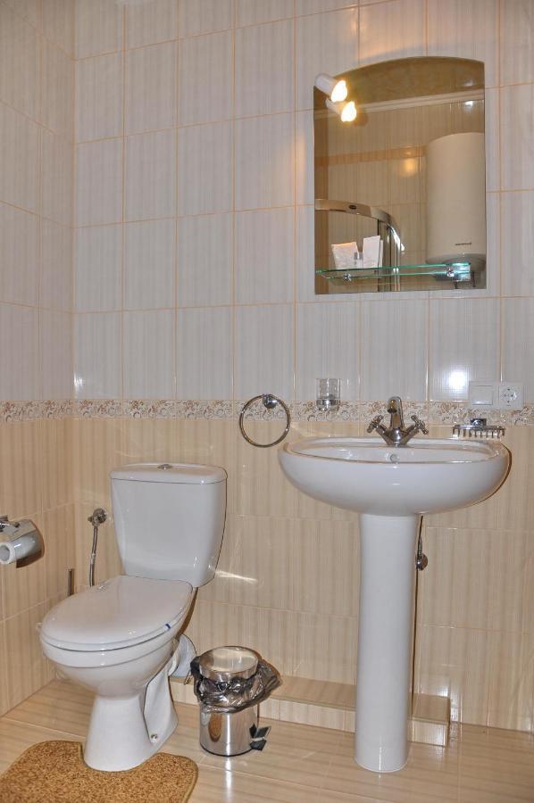 Focus Hotel Chust Zimmer foto
